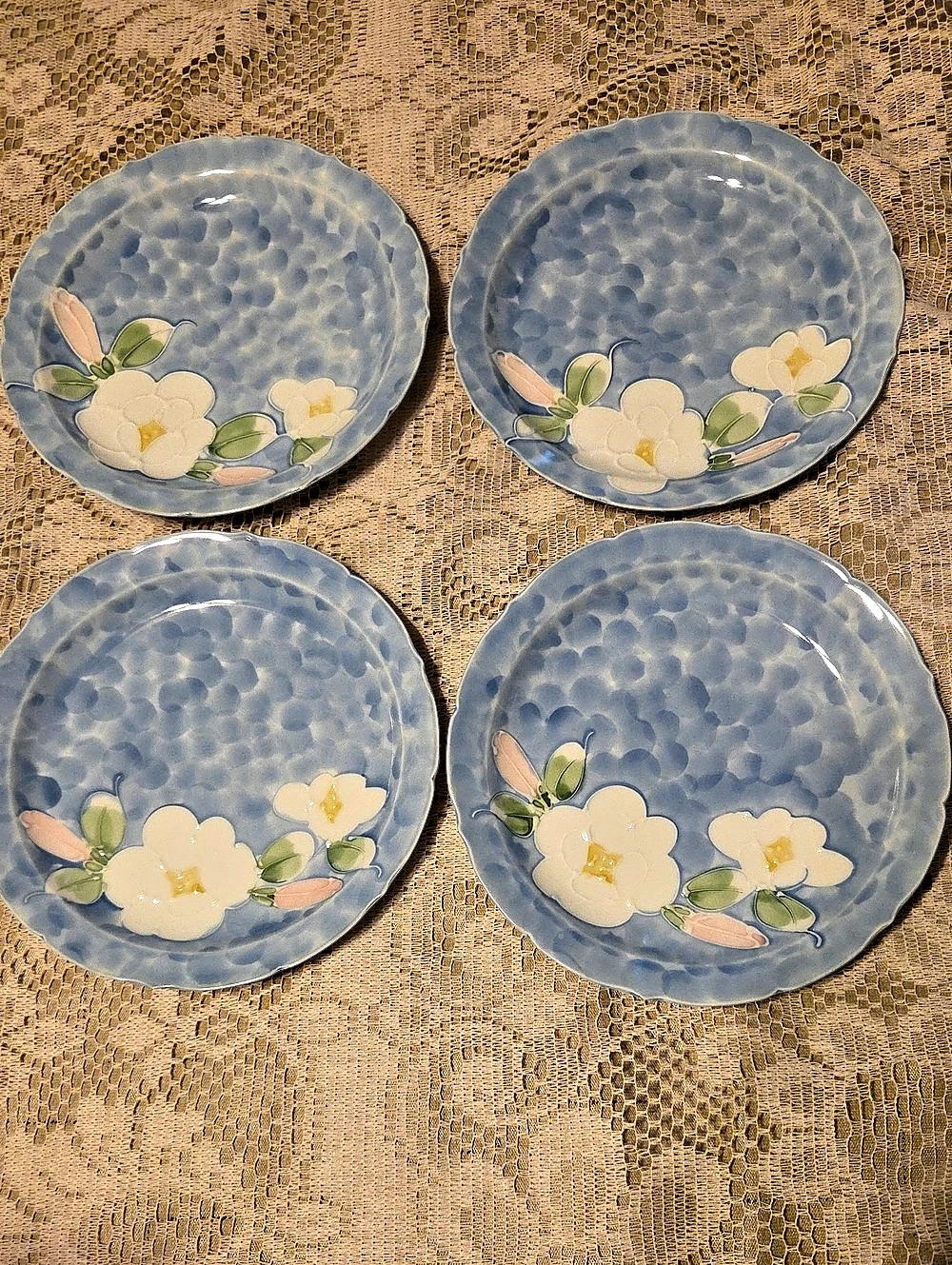 Neiman-Marcus Floral Dinner Plates Blue & White Set of 4 Like New